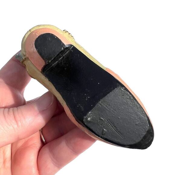 Vintage Victorian Shoe Shaped Fabric Pin Cushion Collectible Miniature - Picture 9 of 11